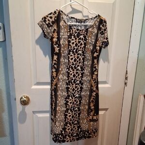 Mlle Gabrielle Black and Cream Scoop Neck Sheath Dress